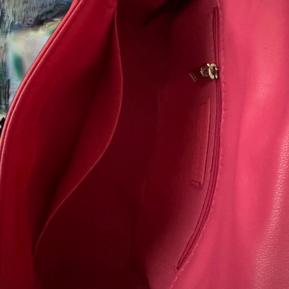 Badgley Mischka Vibrant Pink Crossbody Bag with Gold Hardware - Picture 4 of 4